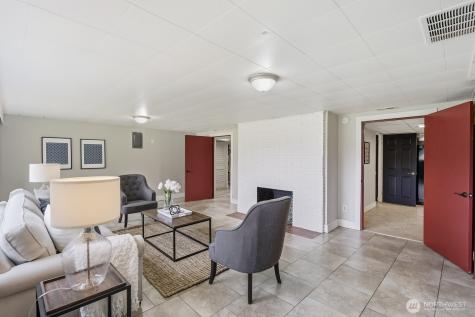 3822 Shelby Road Lynnwood WA 98087