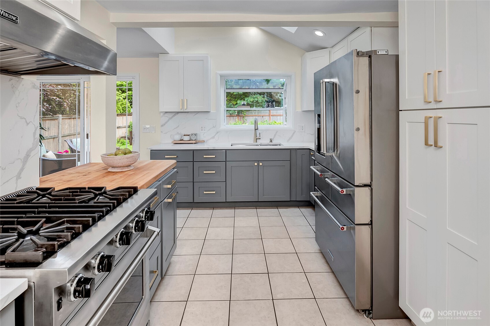 8232 39th Avenue NE Seattle WA 98115