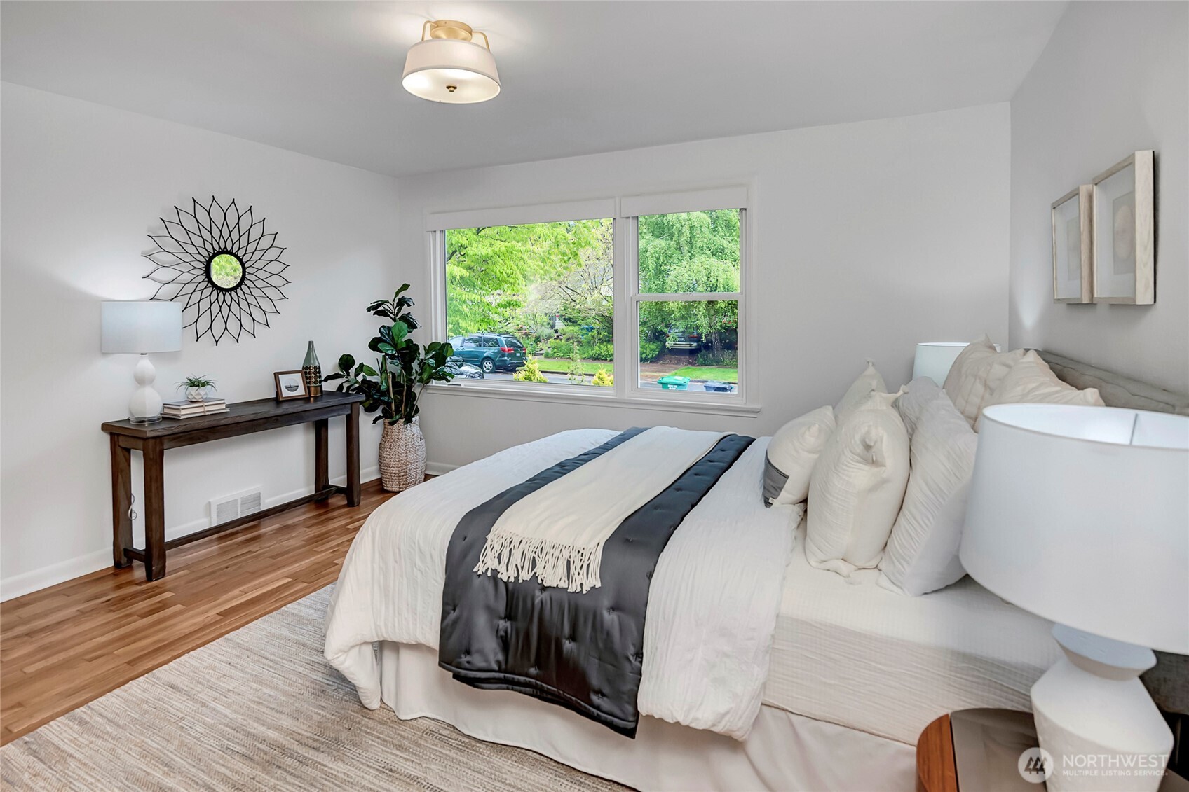 8232 39th Avenue NE Seattle WA 98115