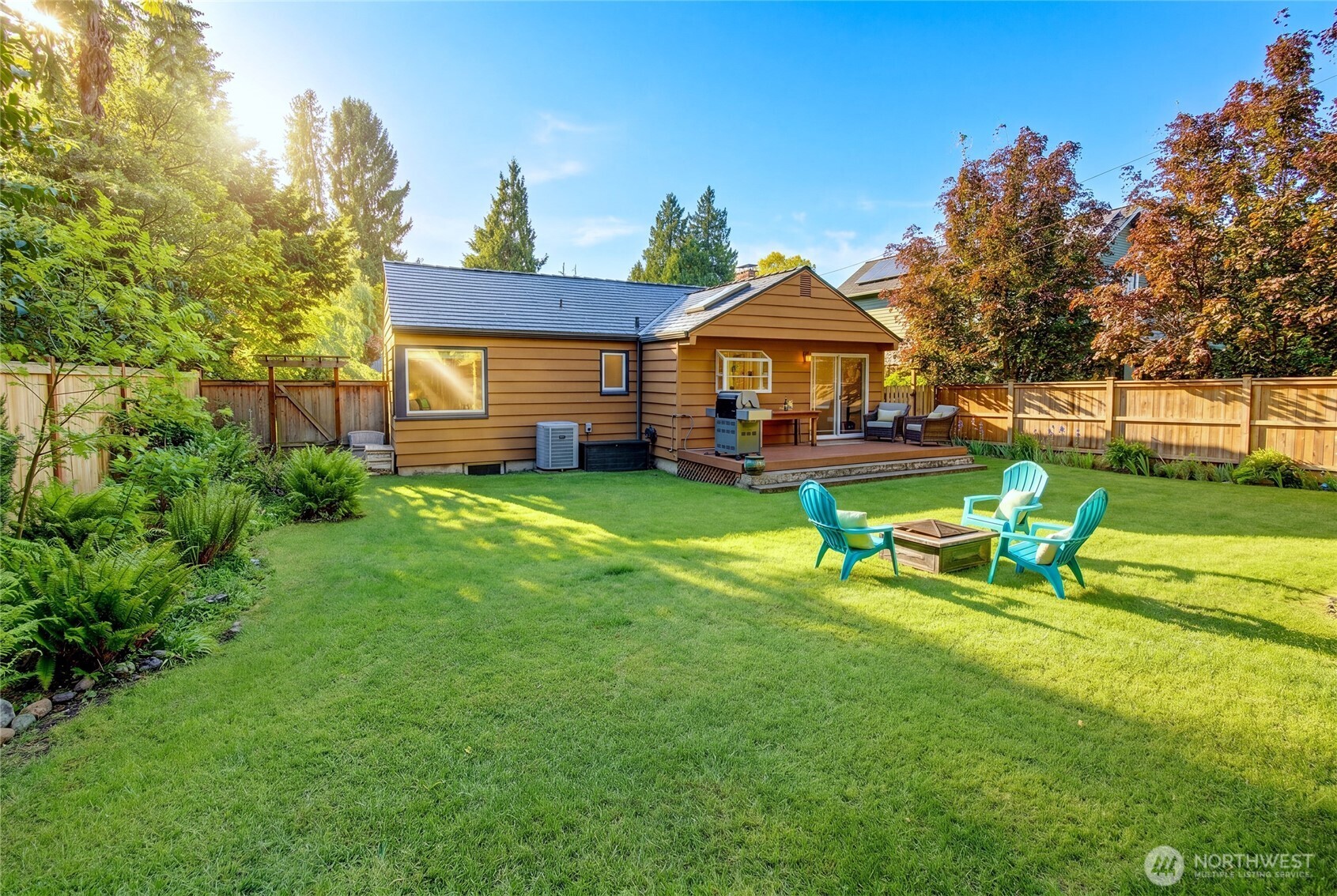 8232 39th Avenue NE Seattle WA 98115
