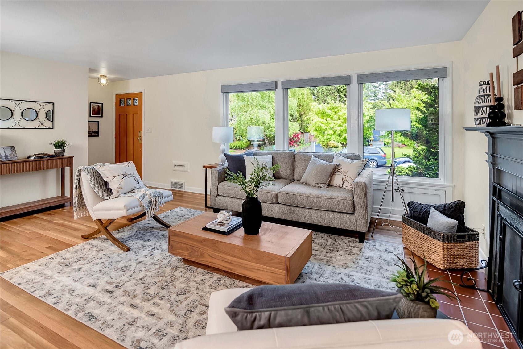 8232 39th Avenue NE Seattle WA 98115