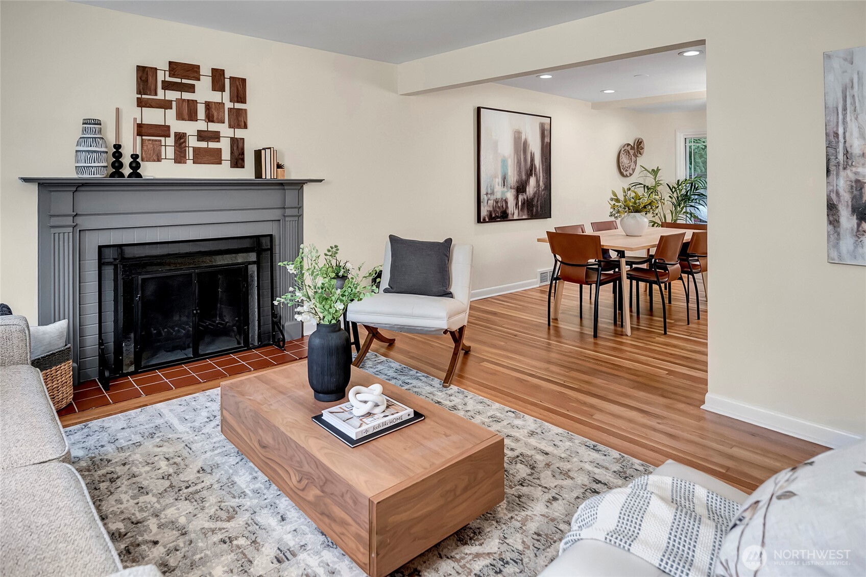 8232 39th Avenue NE Seattle WA 98115