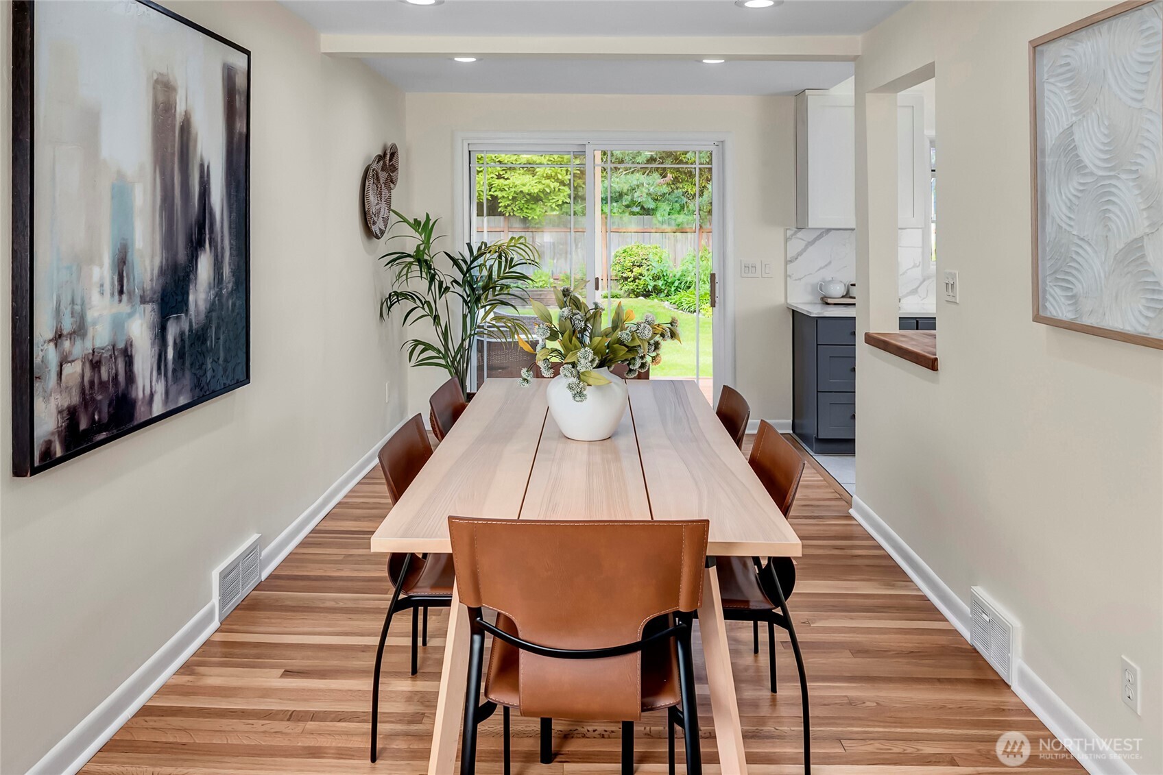 8232 39th Avenue NE Seattle WA 98115