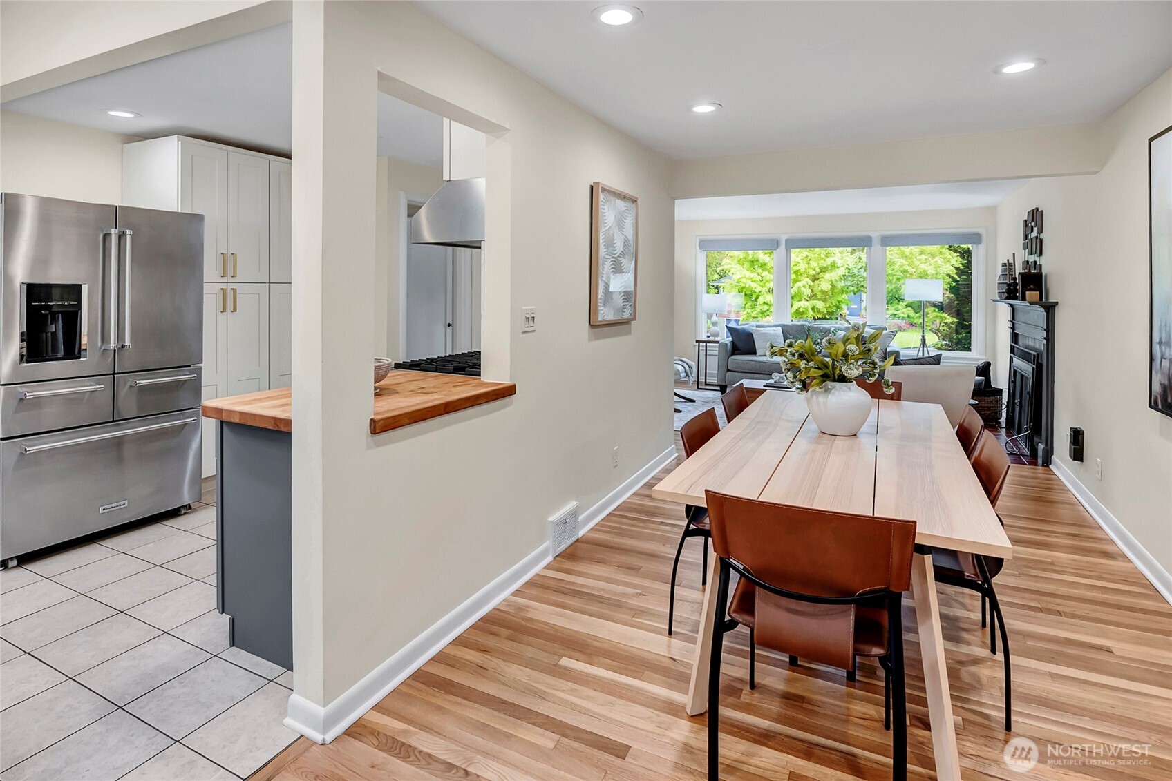 8232 39th Avenue NE Seattle WA 98115