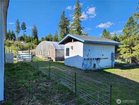 83 Burbank Place Republic WA 99166