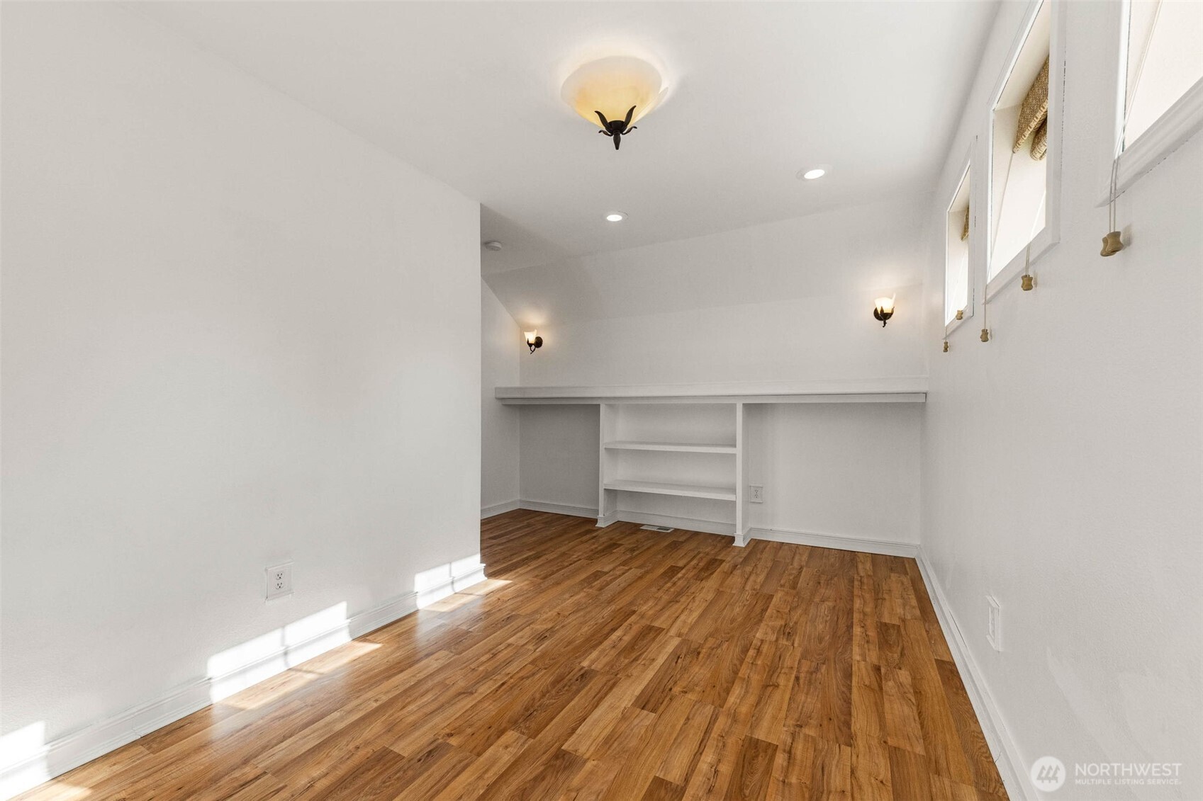 7006 Radius Loop SE Lacey WA 98513