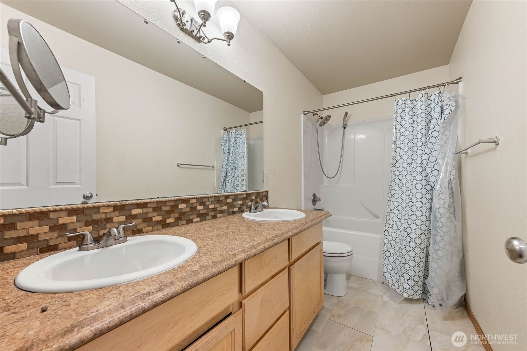 7006 Radius Loop SE Lacey WA 98513