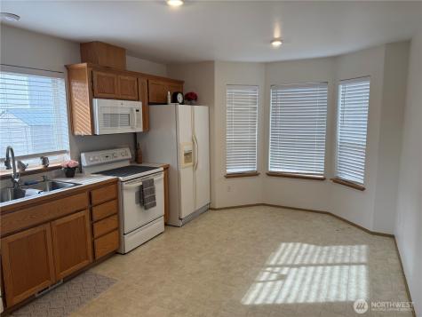 8312 185th Street Ct E Puyallup WA 98375