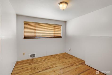 4218 192nd Place SW Lynnwood WA 98036
