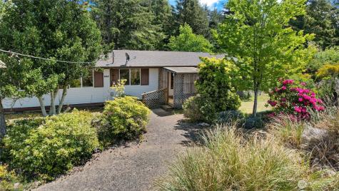 444 Canal Ocean Shores WA 98569