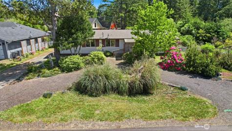 444 Canal Ocean Shores WA 98569