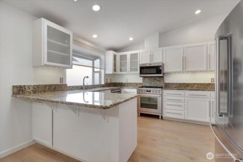 7307 76th Dr Drive NE Marysville WA 98270