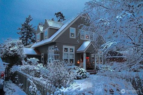 577 Scenic Heights Road Oak Harbor WA 98277