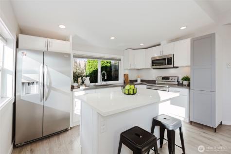 3032 S Dawson Street Seattle WA 98108
