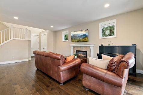 110 204th Place SW Lynnwood WA 98036