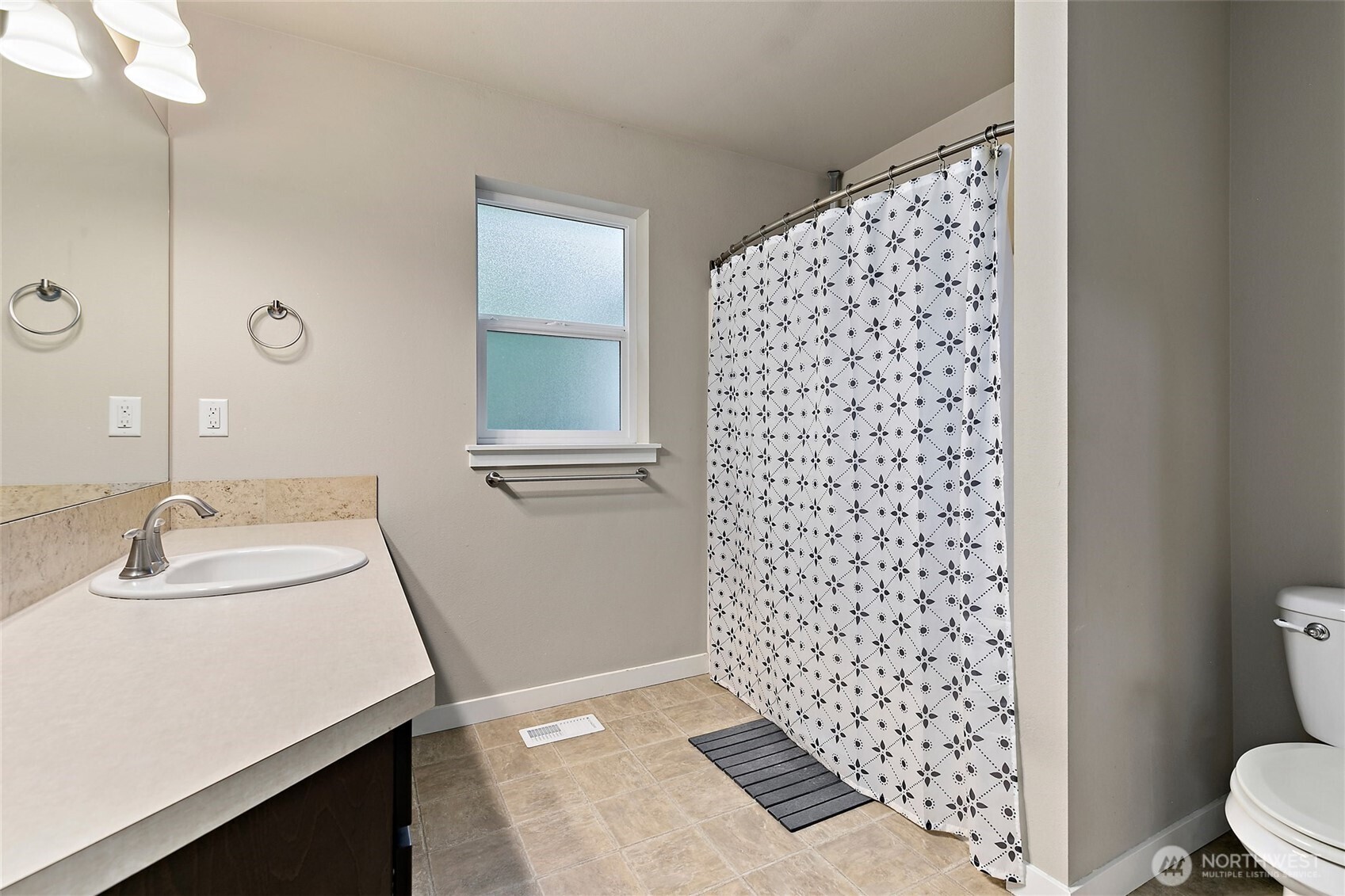 110 204th Place SW Lynnwood WA 98036