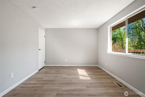2103 Ponderosa Drive SE Port Orchard WA 98366