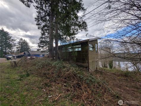 51 E Seamount Way Shelton WA 98584