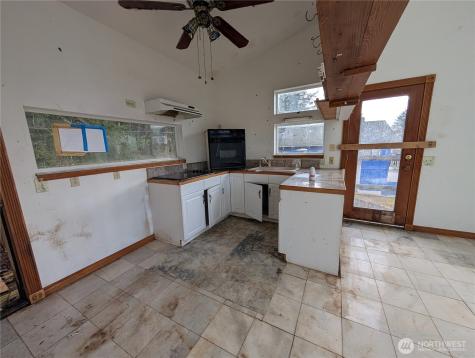 51 E Seamount Way Shelton WA 98584