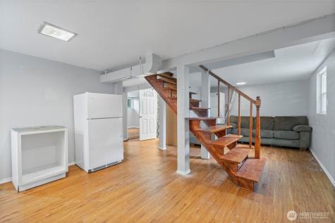 934 N 100th Street Seattle WA 98133