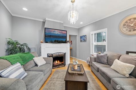 934 N 100th Street Seattle WA 98133