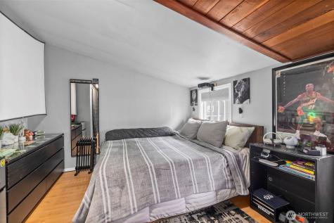 934 N 100th Street Seattle WA 98133