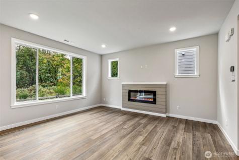 8909 126th Street Court E Puyallup WA 98375