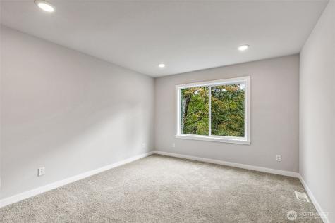 8909 126th Street Court E Puyallup WA 98375
