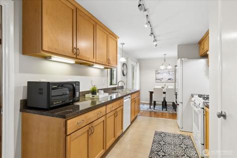 6017 190th Street SW Lynnwood WA 98036