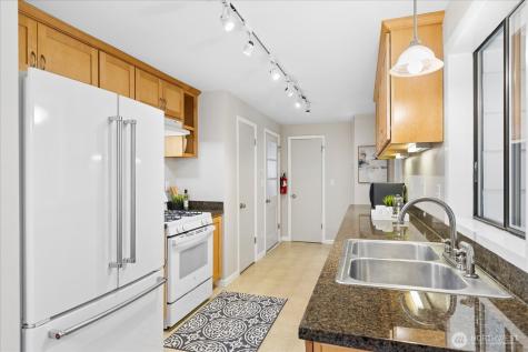 6017 190th Street SW Lynnwood WA 98036