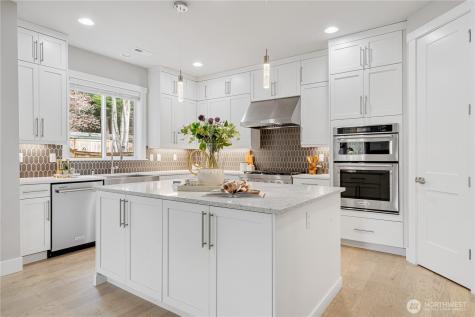 7230 NE 129th Street Kirkland WA 98034