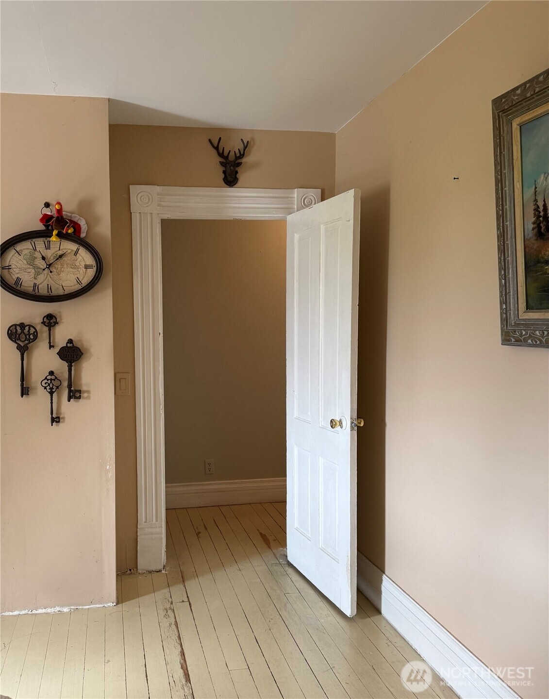 1102 Water Street Raymond WA 98577