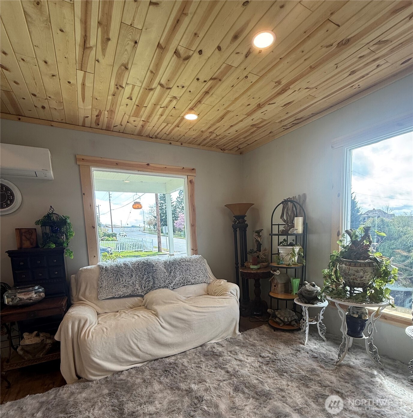 1102 Water Street Raymond WA 98577