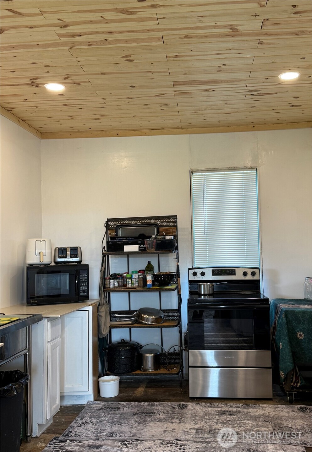 1102 Water Street Raymond WA 98577