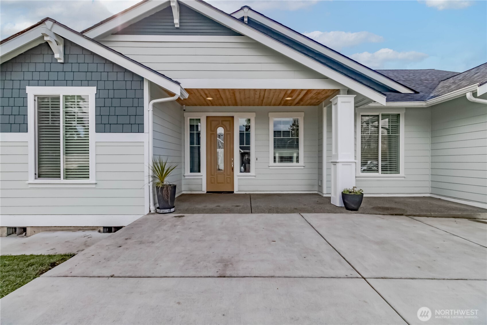 9409 9th Avenue Ct E Tacoma WA 98445