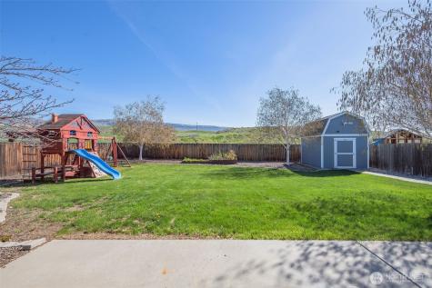 2327 Spring Wheat Road East Wenatchee WA 98802