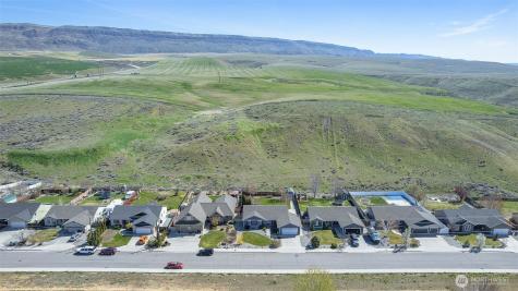 2327 Spring Wheat Road East Wenatchee WA 98802