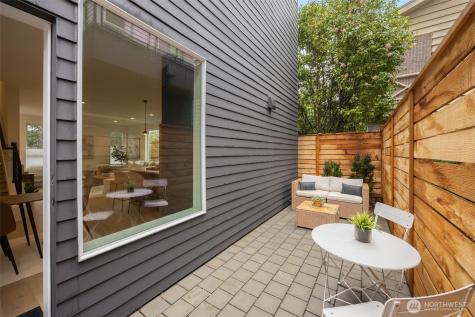 5204 Sand Point Way NE Seattle WA 98105
