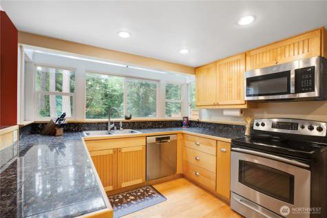 4320 Palomino Drive NE Bainbridge Island WA 98110