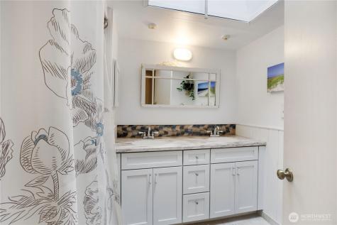 4320 Palomino Drive NE Bainbridge Island WA 98110