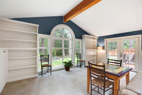 4320 Palomino Drive NE Bainbridge Island WA 98110