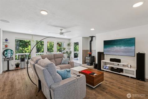 223 Joann Lane Arlington WA 98223