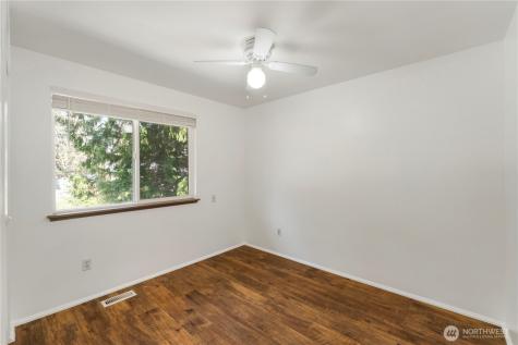 2210 27th Avenue SE Puyallup WA 98374