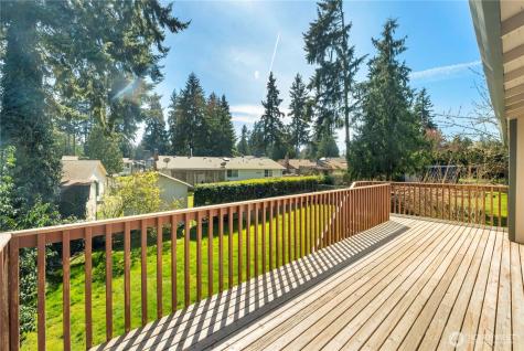2210 27th Avenue SE Puyallup WA 98374