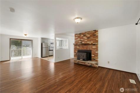 2210 27th Avenue SE Puyallup WA 98374