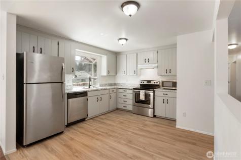 2210 27th Avenue SE Puyallup WA 98374