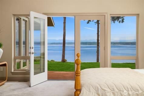 1639 S Country Club Drive Camano Island WA 98282
