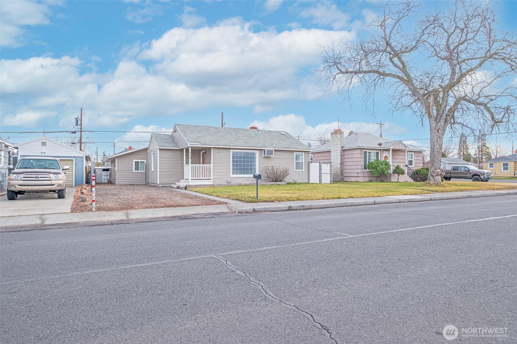 112 E Street NE Ephrata WA 98823