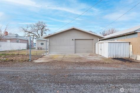 112 E Street NE Ephrata WA 98823