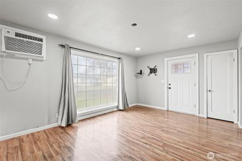 112 E Street NE Ephrata WA 98823